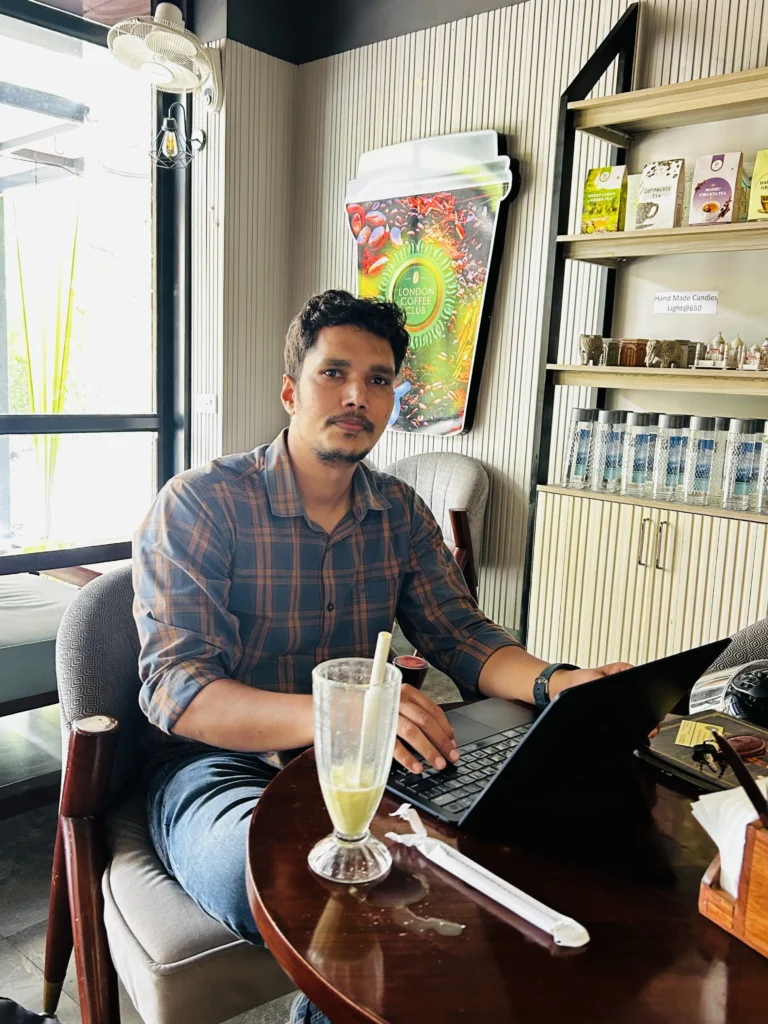 me at london coffee club agra